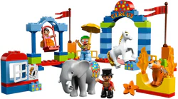 Circus troupe
