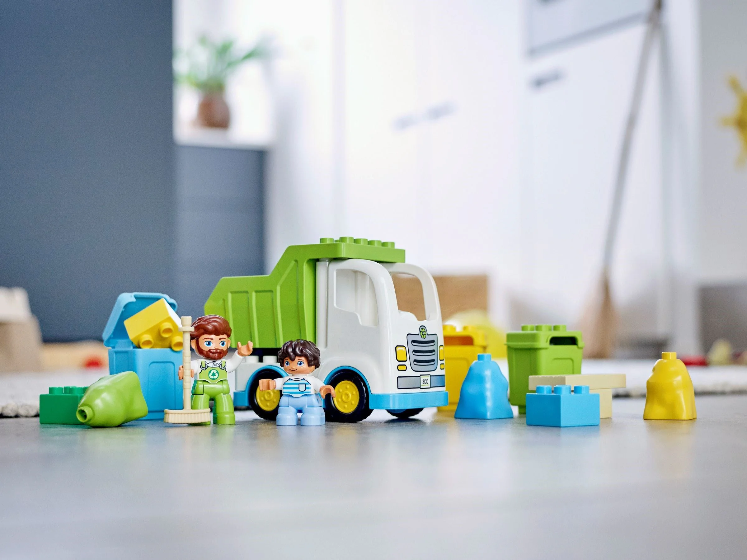 Garbage sorter green vehicle 乐高 LEGO 10945 image 4