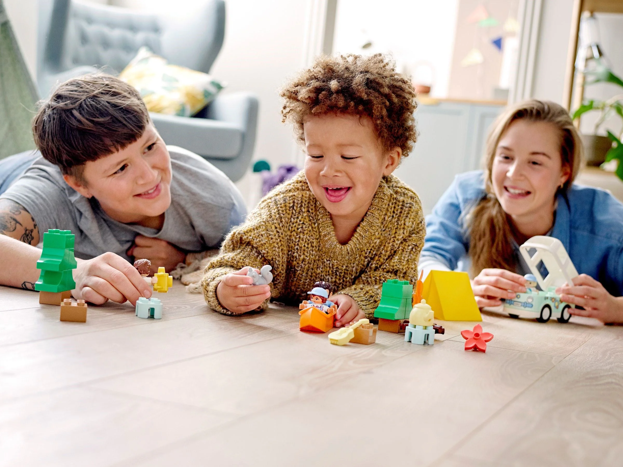 A family camper's adventure 乐高 LEGO 10946 image 2