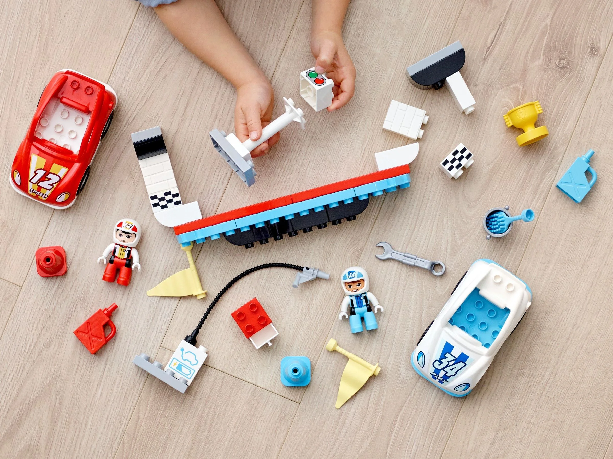 Red and blue 乐高 LEGO 10947 image 4