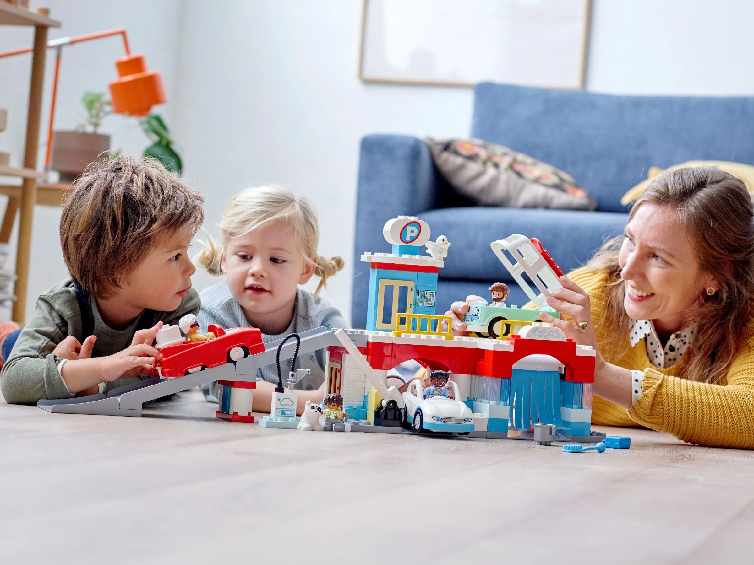 Stereo parking and car wash 乐高 LEGO 10948 image 1