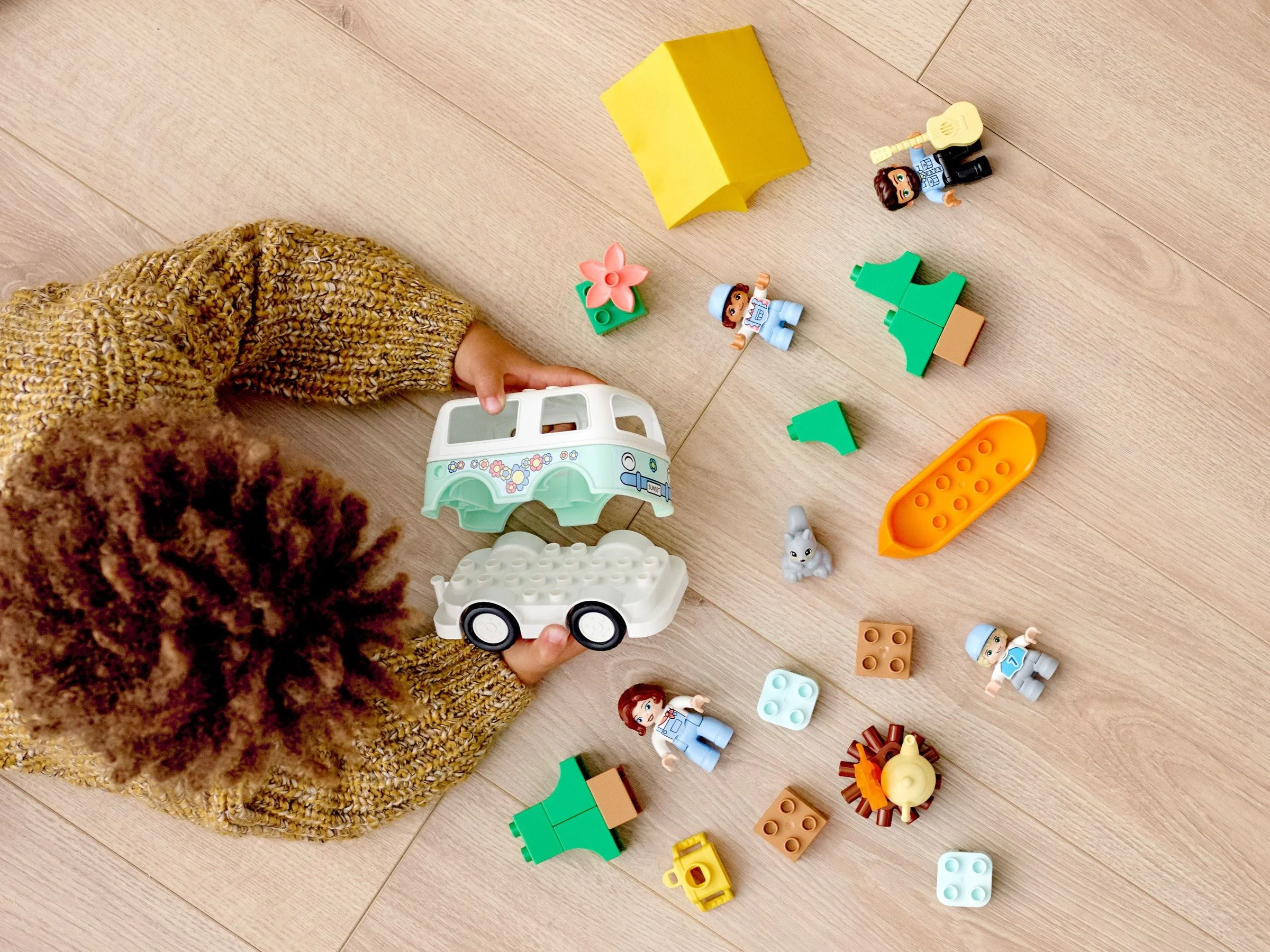 A family camper's adventure 乐高 LEGO 10946 image 14