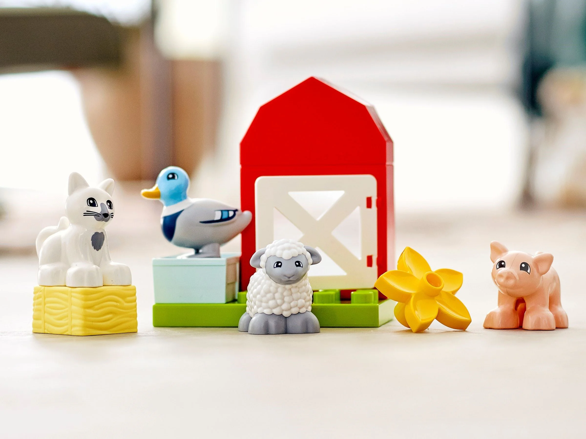 The farm animals LEGO 10949 image 3