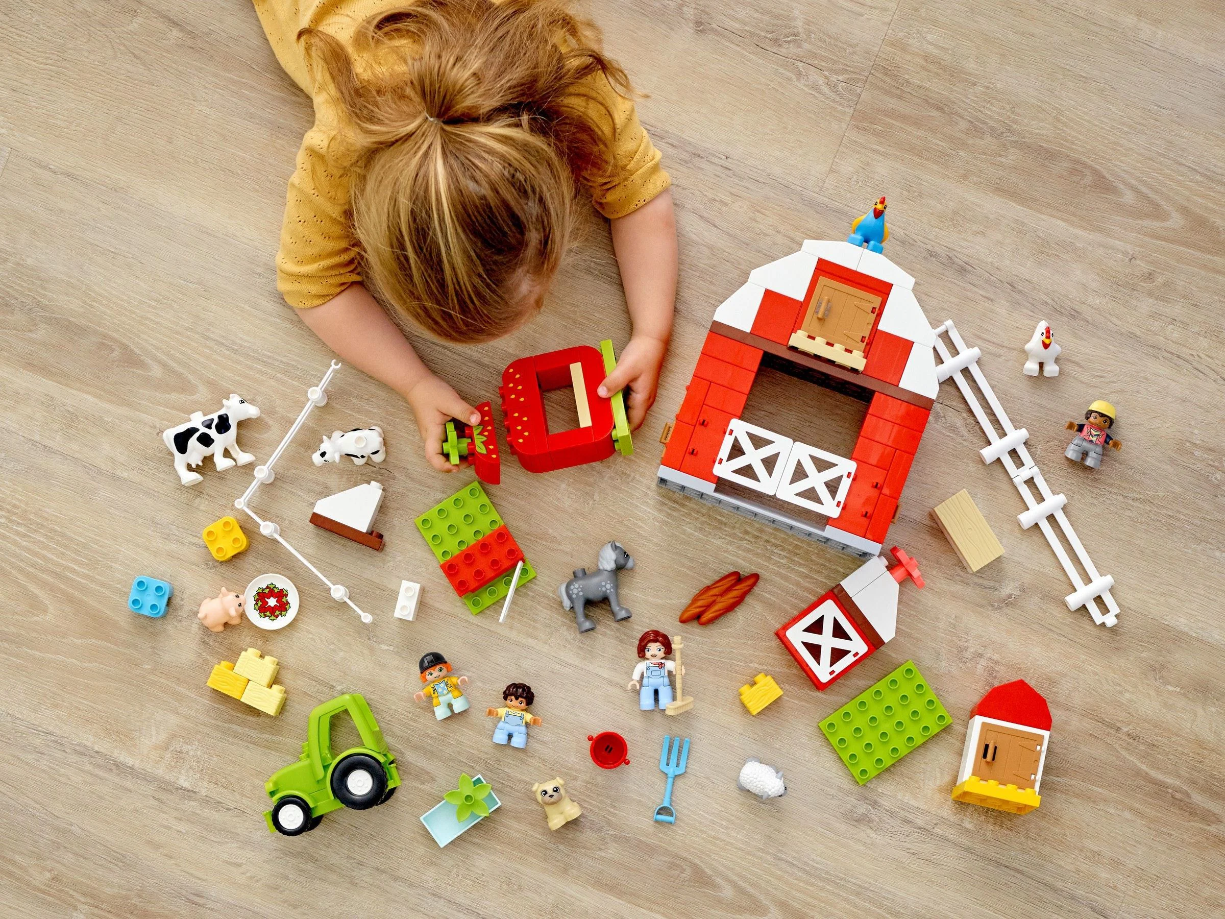 Farm animals' homes LEGO 10952 image 3