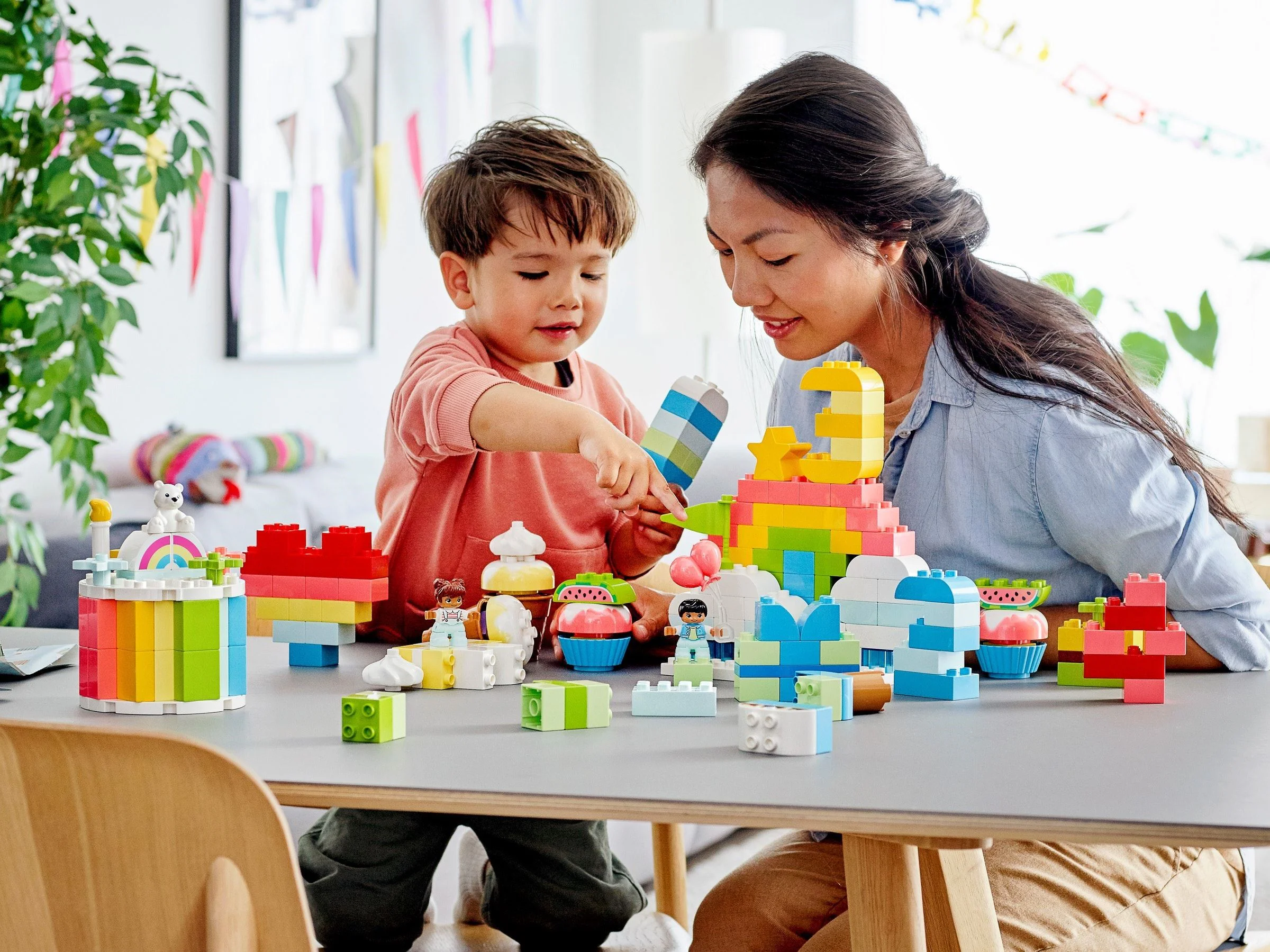 Creative birthday box 乐高 LEGO 10958 image 1