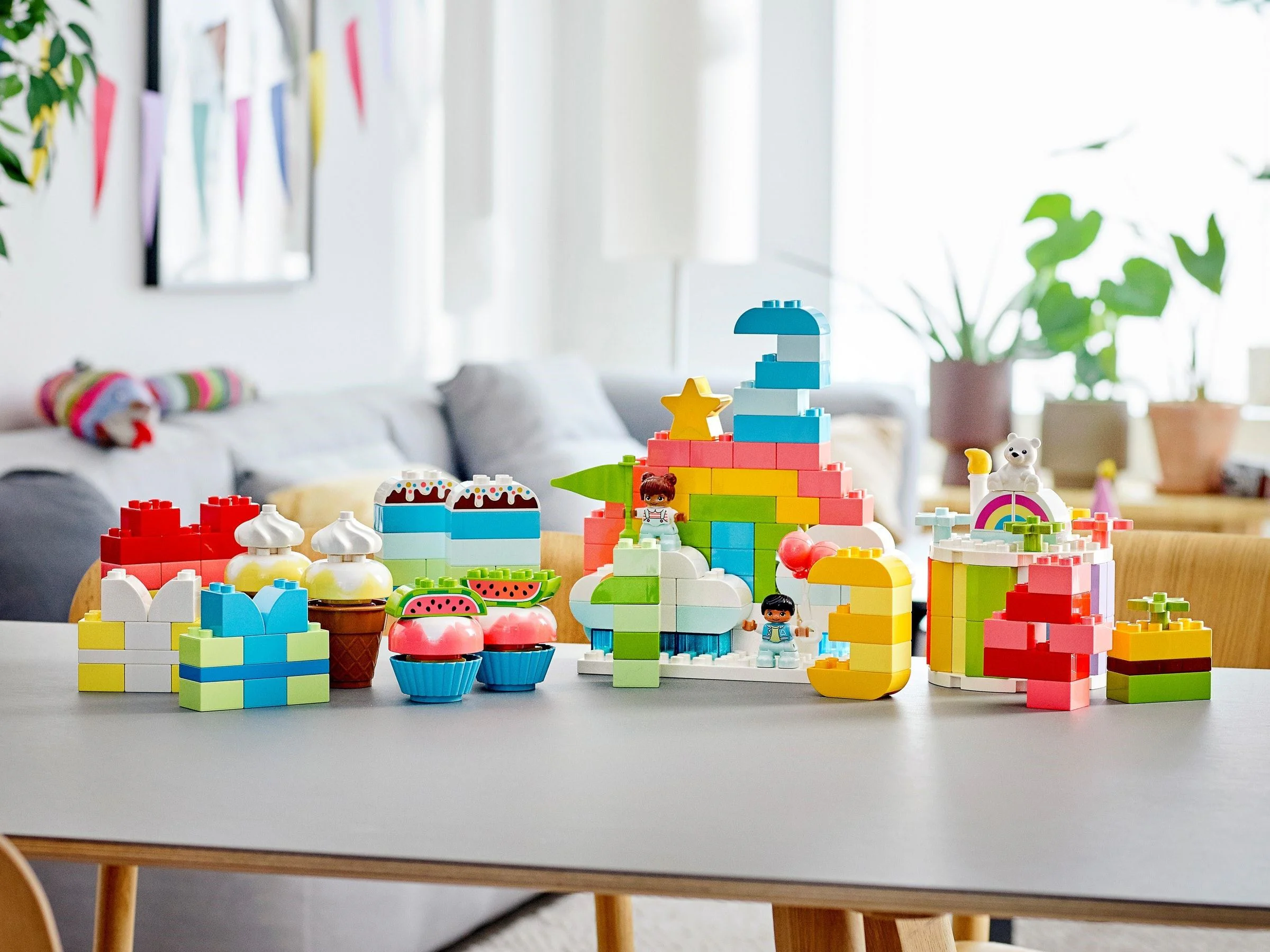 Creative birthday box 乐高 LEGO 10958 image 2