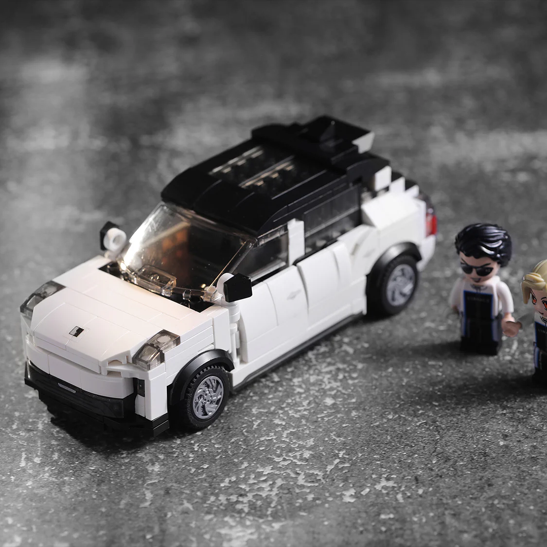 Lynk & Co 1/5 Pixels Concept Collapse Model 启蒙 QMAN/ENLIGHTEN/Keeppley DZ0134 image 1