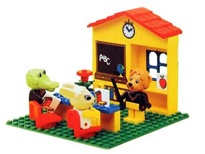 Lion Leon's classroom 乐高 LEGO 3647
