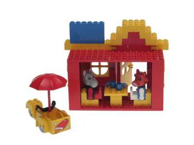 Malley and Cow Clara's ice cream shop 乐高 LEGO 3665 image 1