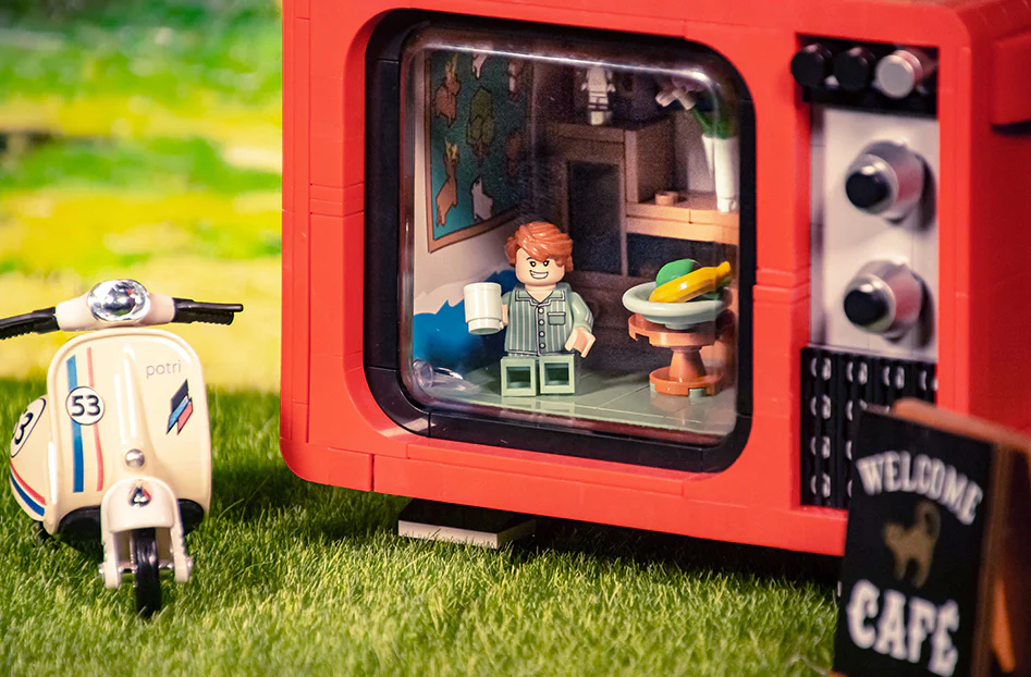 Vintage Electronics: Vintage TV Set TOP TOY 16001 image 3