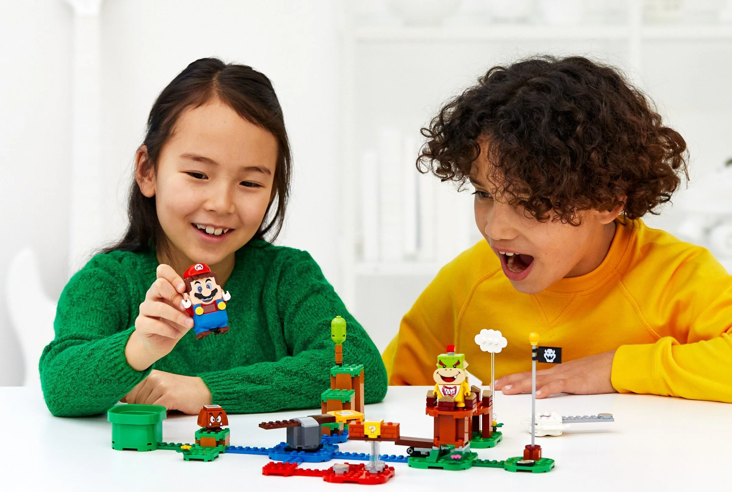 Super Mario: Beach Three-in-One Explosive Suit Set 乐高 LEGO 5007338 image 1