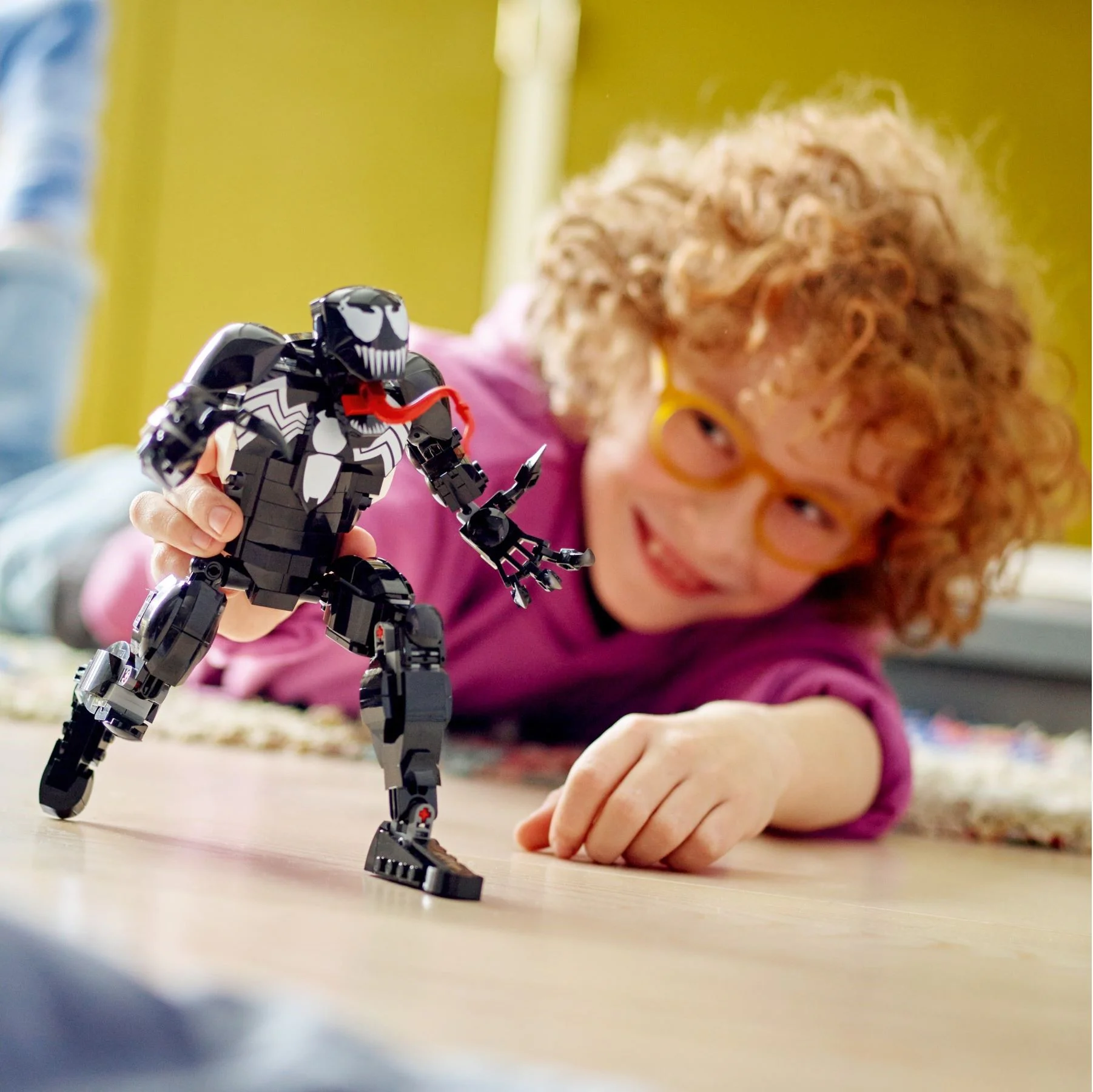 Venomous liquid constructs a puppet. 乐高 LEGO 76230 image 5