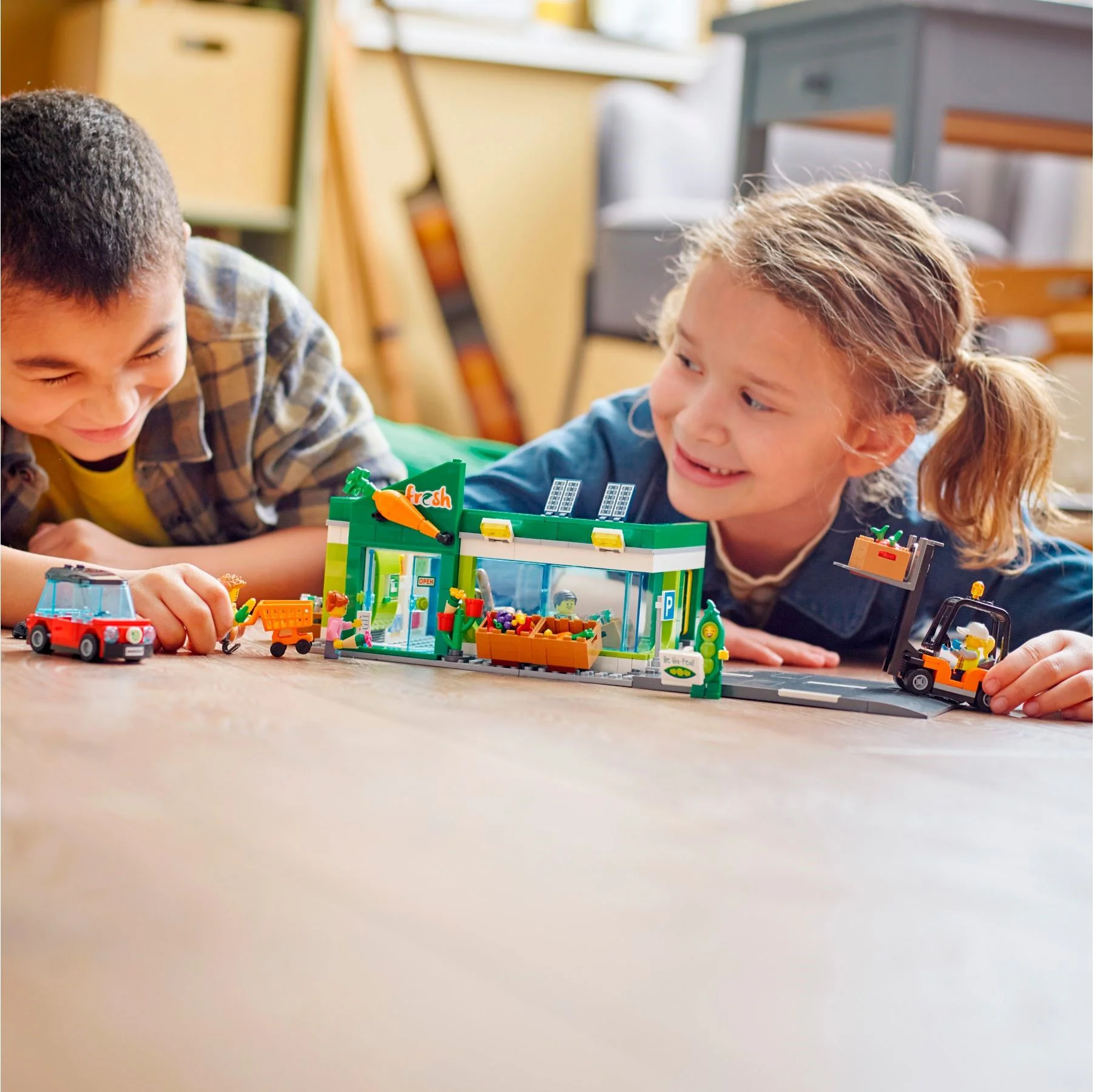 Hinyo's grocery store 乐高 LEGO 60347 image 9