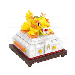 For the palace's stationery: a box of treasures