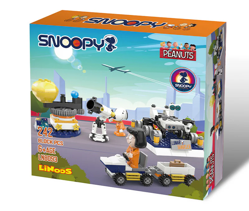 Snoopy goes to the moon. 哲高 ZHEGAO LN8093