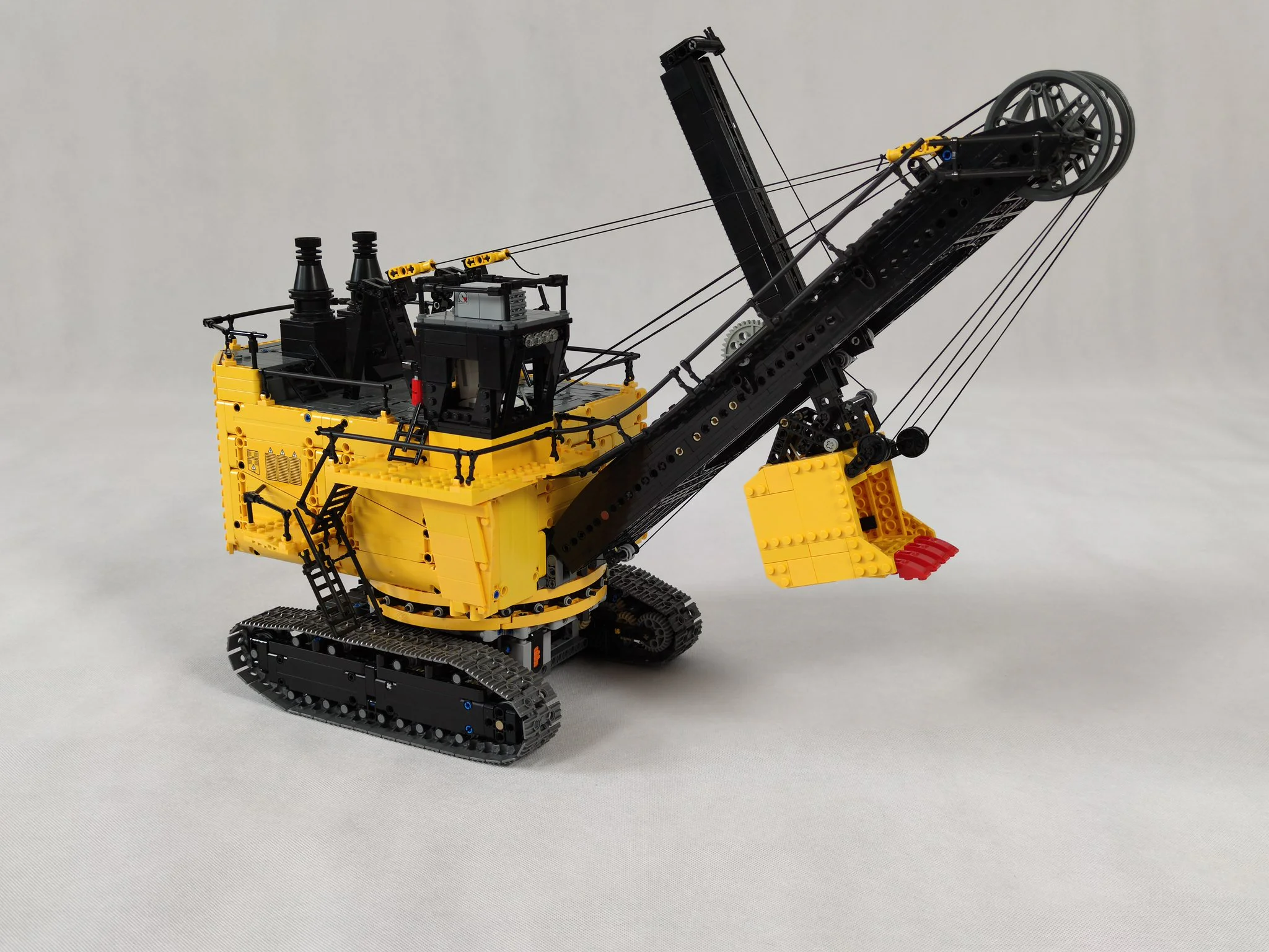 Steel wire and shovel excavator MOC-106879 image 1