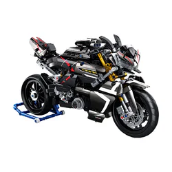 Suzuki B-King Super Street Barracks