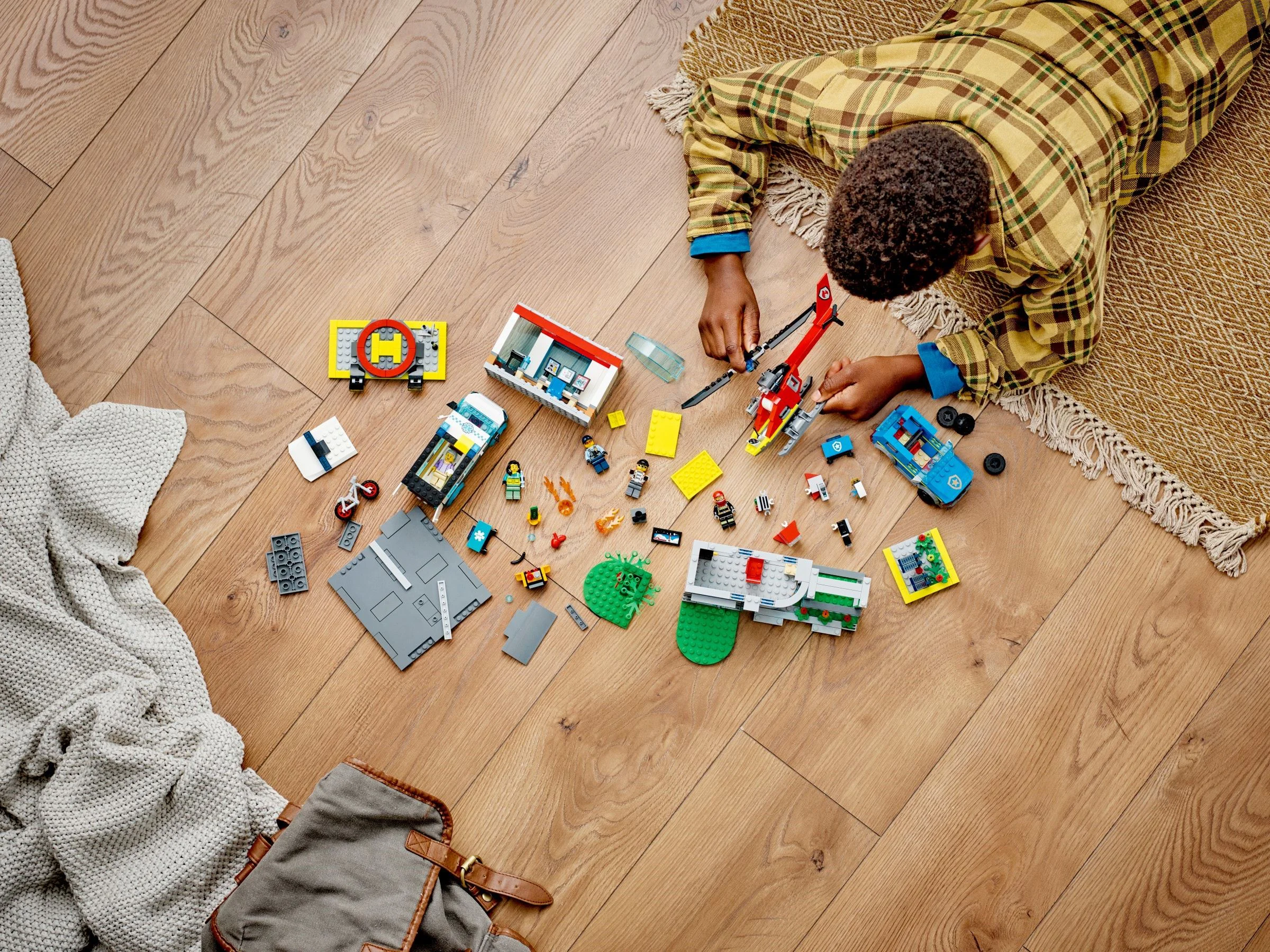 Emergency relief centre 乐高 LEGO 60371 image 6