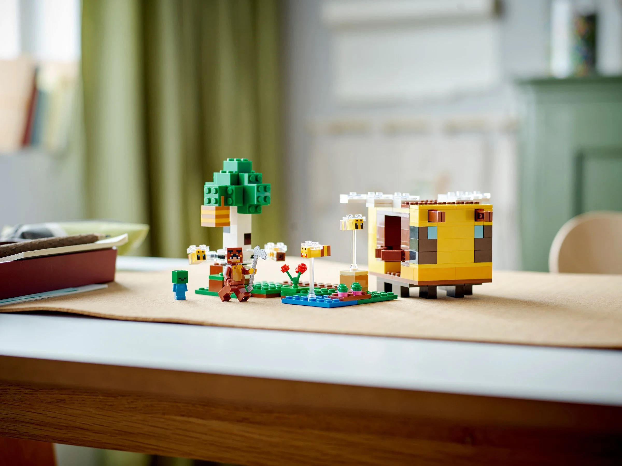 The bee house 乐高 LEGO 21241 image 6