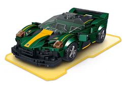 Cararet convoy: Aston Martin Valhalla