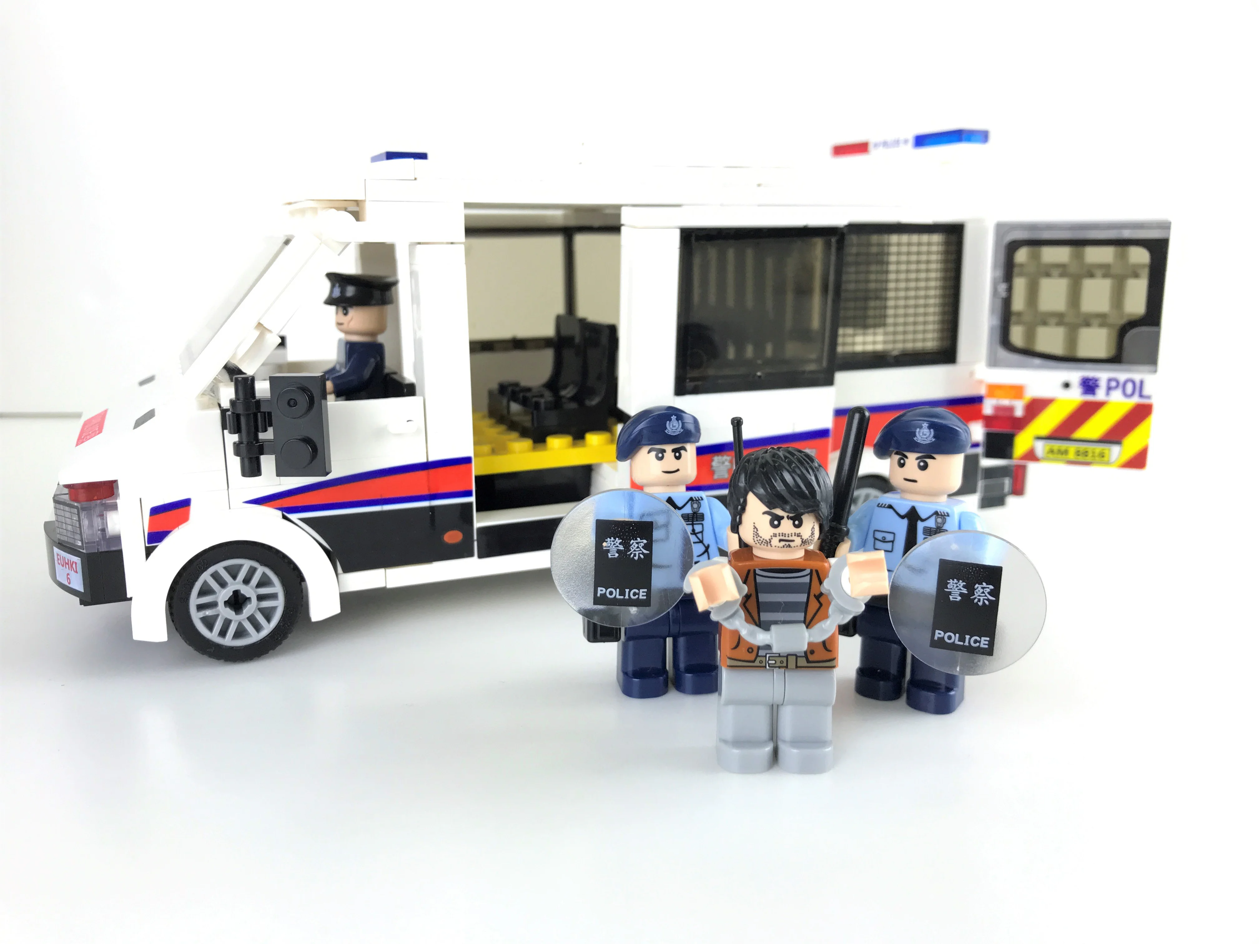 Small town story: Hong Kong police assault vehicle 乐雅儿玩具Royal Toys RT06 image 3