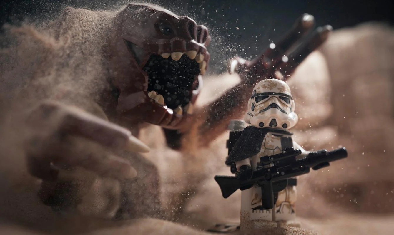 LEGO Star Wars: Small Scenes from a Big Galaxy DK ISBN9781465440099 image 1