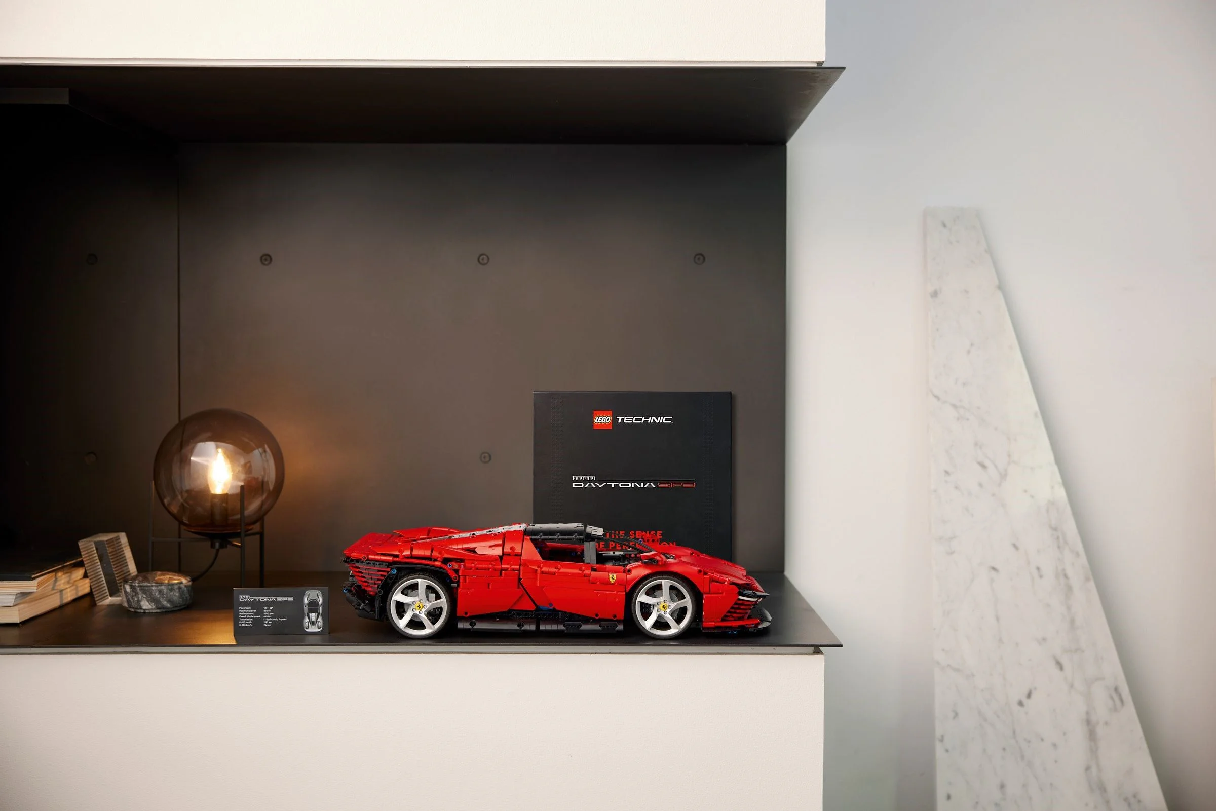 Ferrari Daytona SP3: Perfect feeling 乐高 LEGO 5007627 image 10