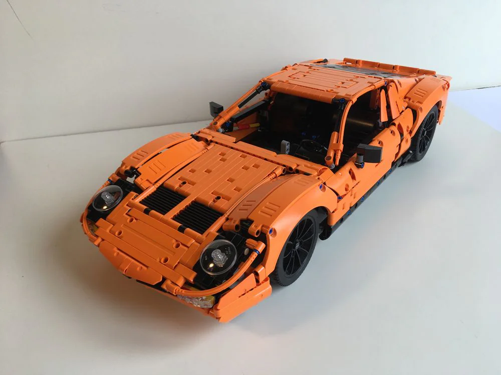 Lamborghini Miura SV (42056) MOC-47261