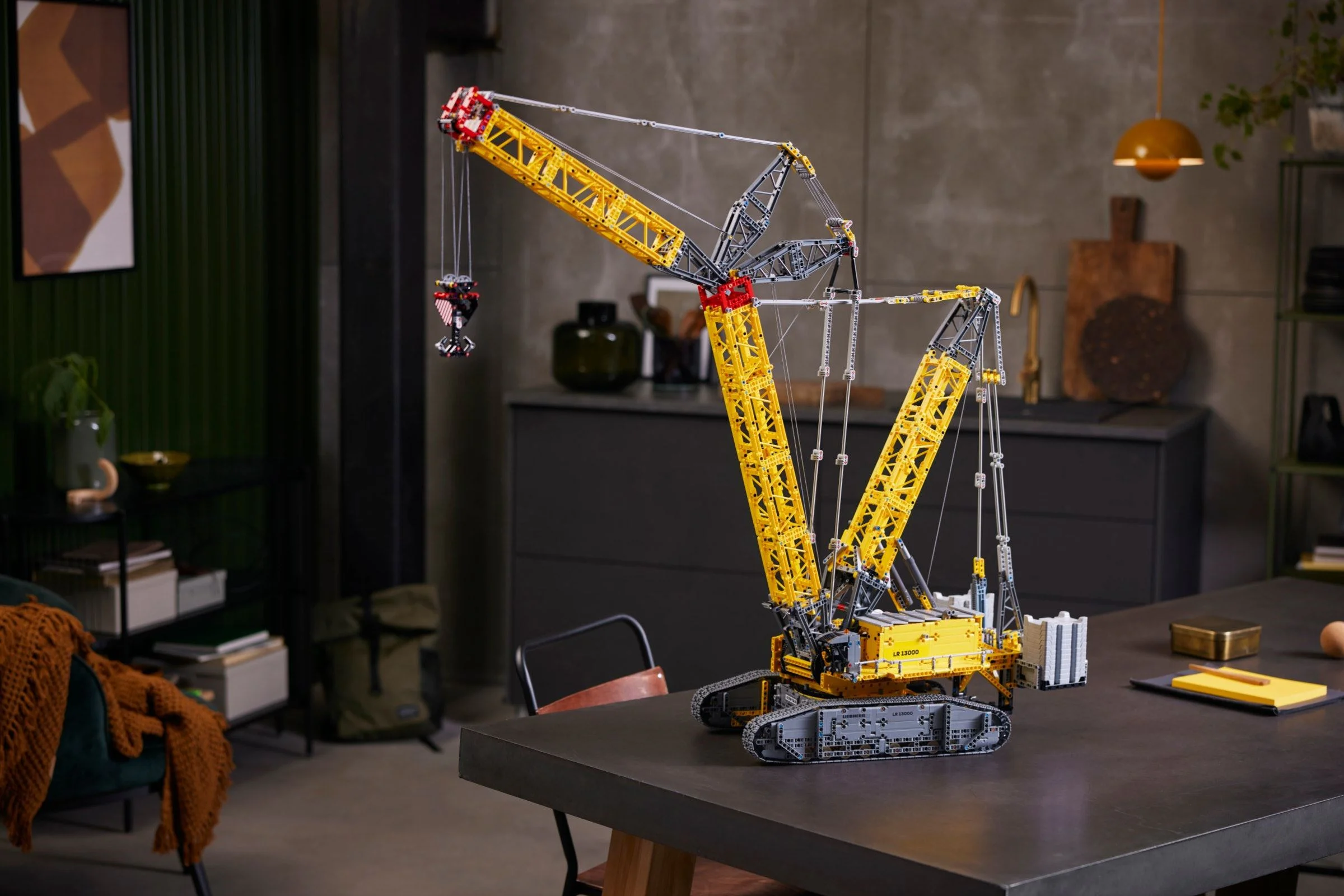 LIBERHEIMER LR 13000 TRACKED CRANE 乐高 LEGO 42146 image 6