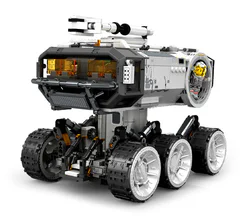 Rotating Earth 2: Moon Base Mobile