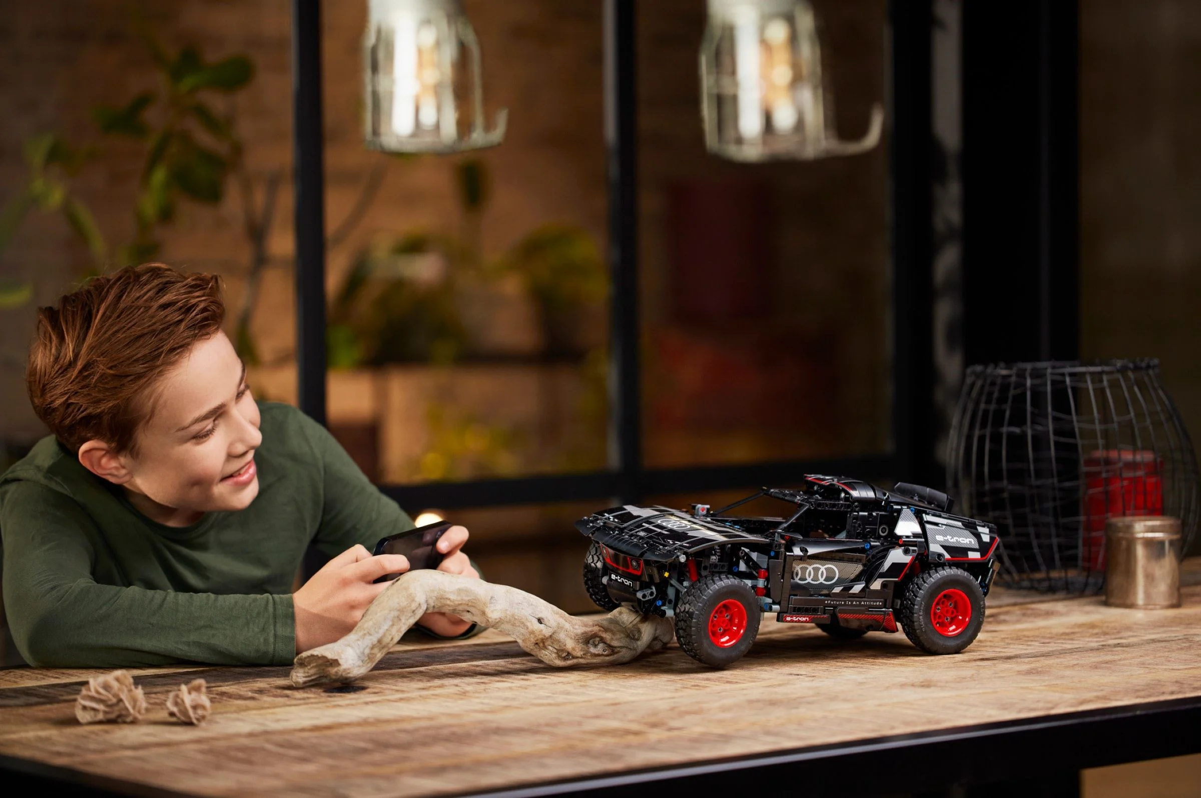 Ody RS Q e-tron 乐高 LEGO 42160 image 7