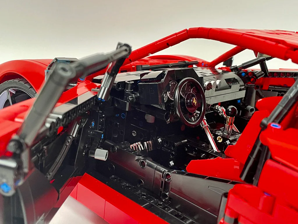 FERRARI F40 MOC-140629 image 4