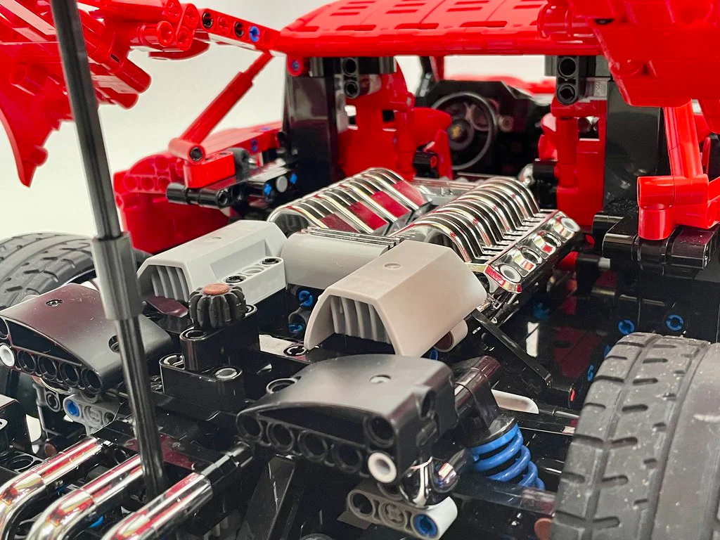 FERRARI F40 MOC-140629 image 6