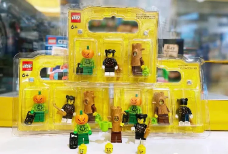 Halloween makes its own little man 乐高 LEGO