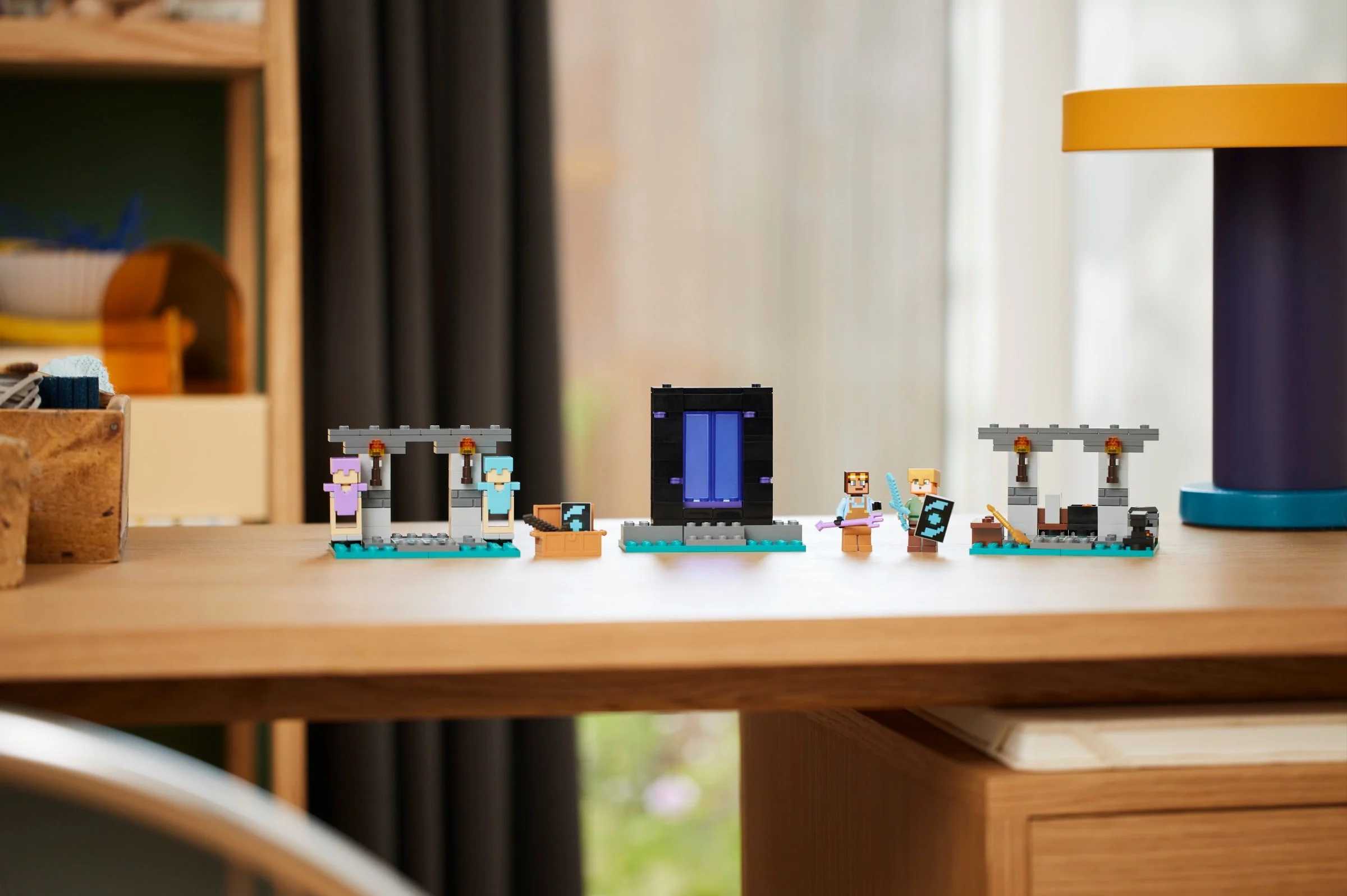 The armoury 乐高 LEGO 21252 image 9