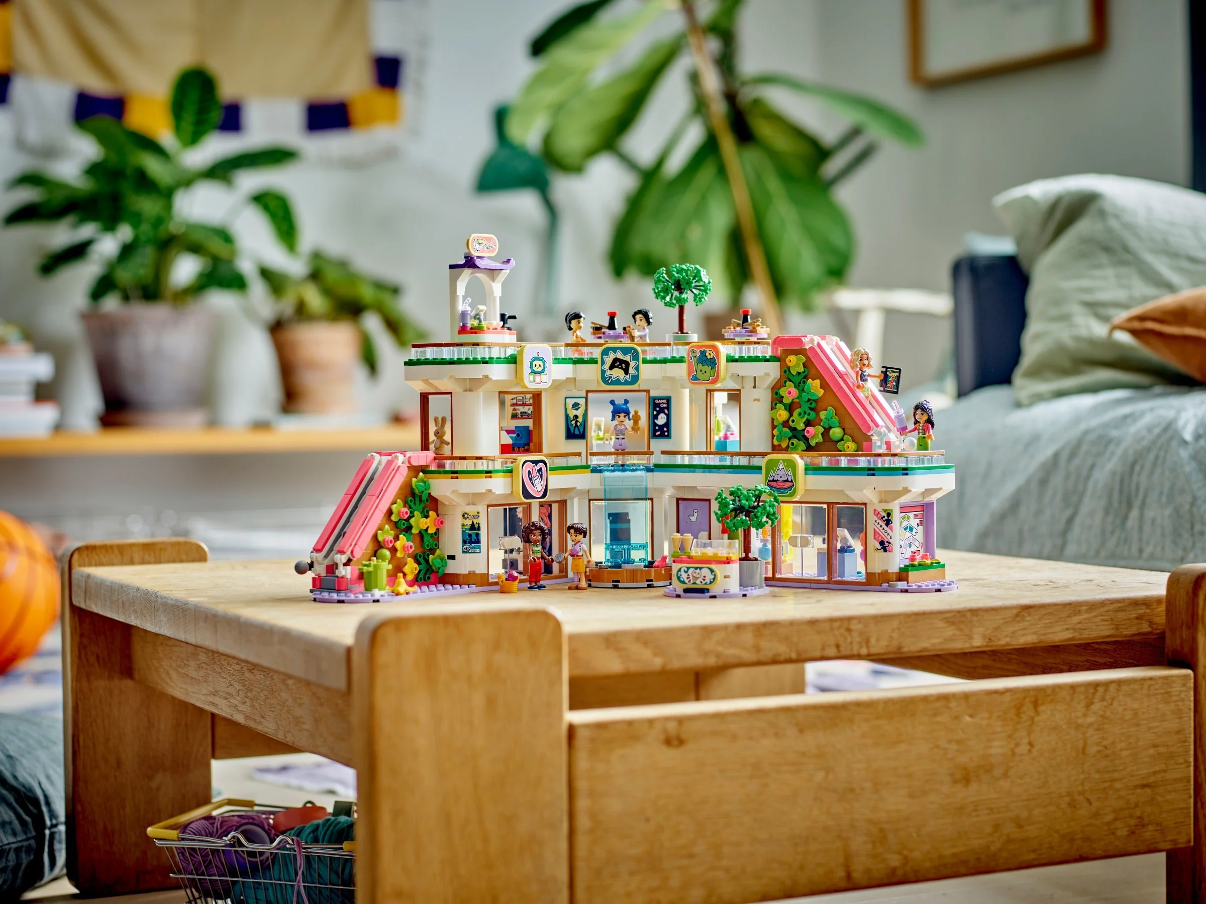 The City of Heart Lake 乐高 LEGO 42604 image 4