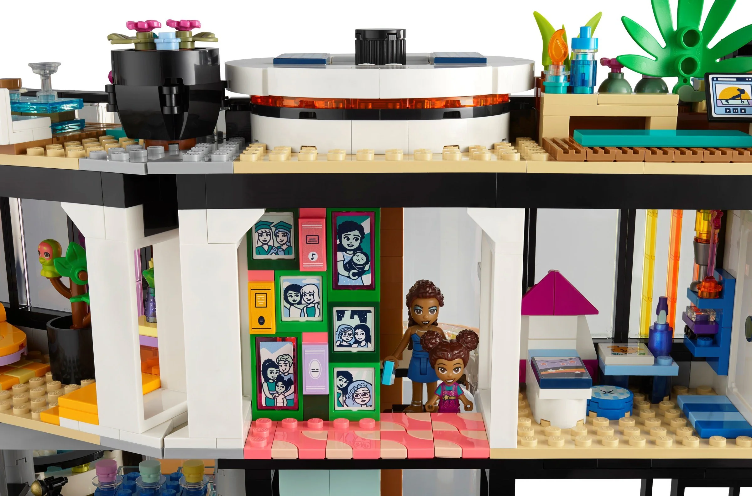 Andrea's luxurious villa 乐高 LEGO 42639 image 4
