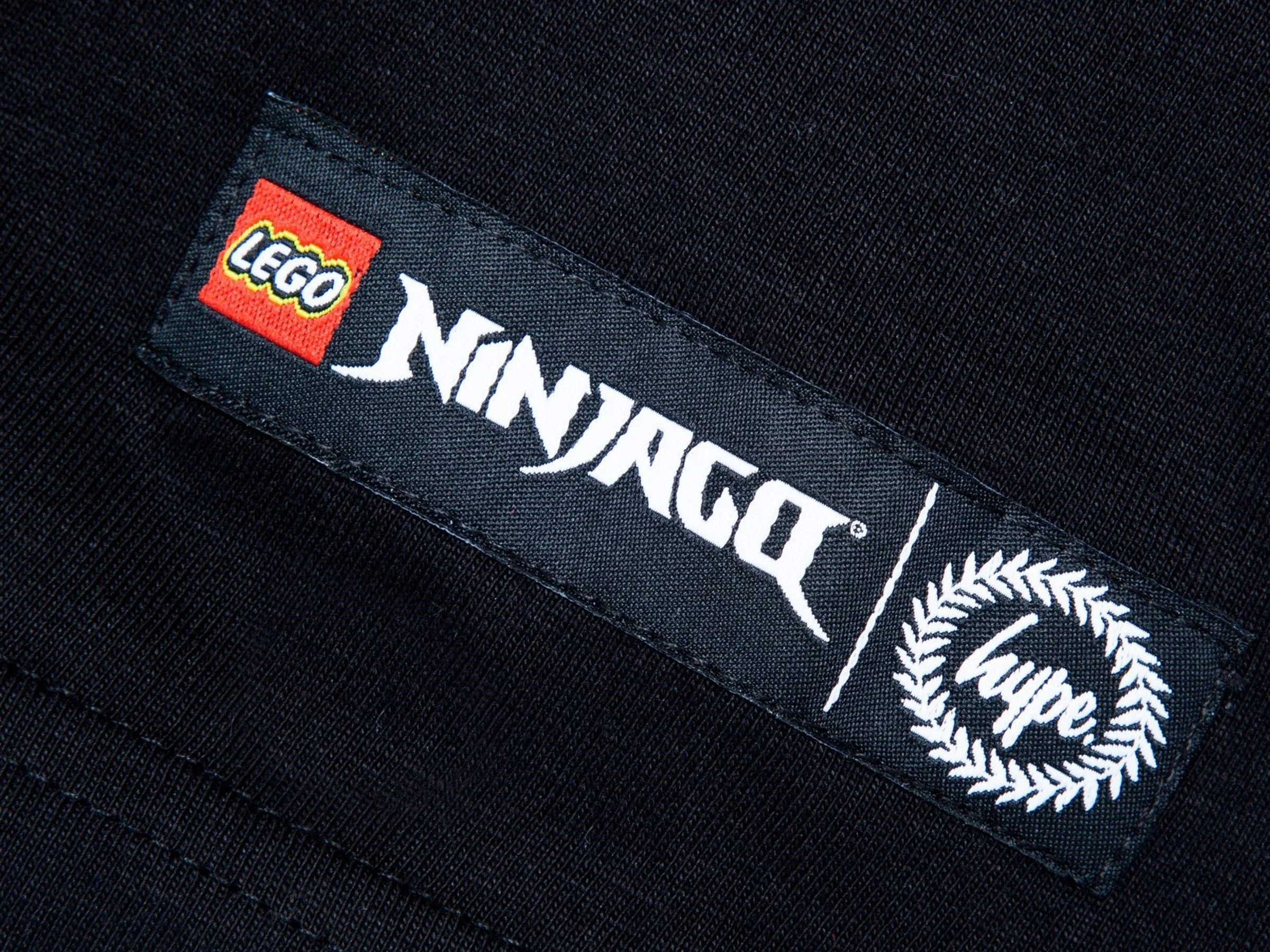 Clothing: Hype X LEGO NINJAGO BlackSquad Script Adults' T-Shirt 乐高 LEGO 5006234 image 2