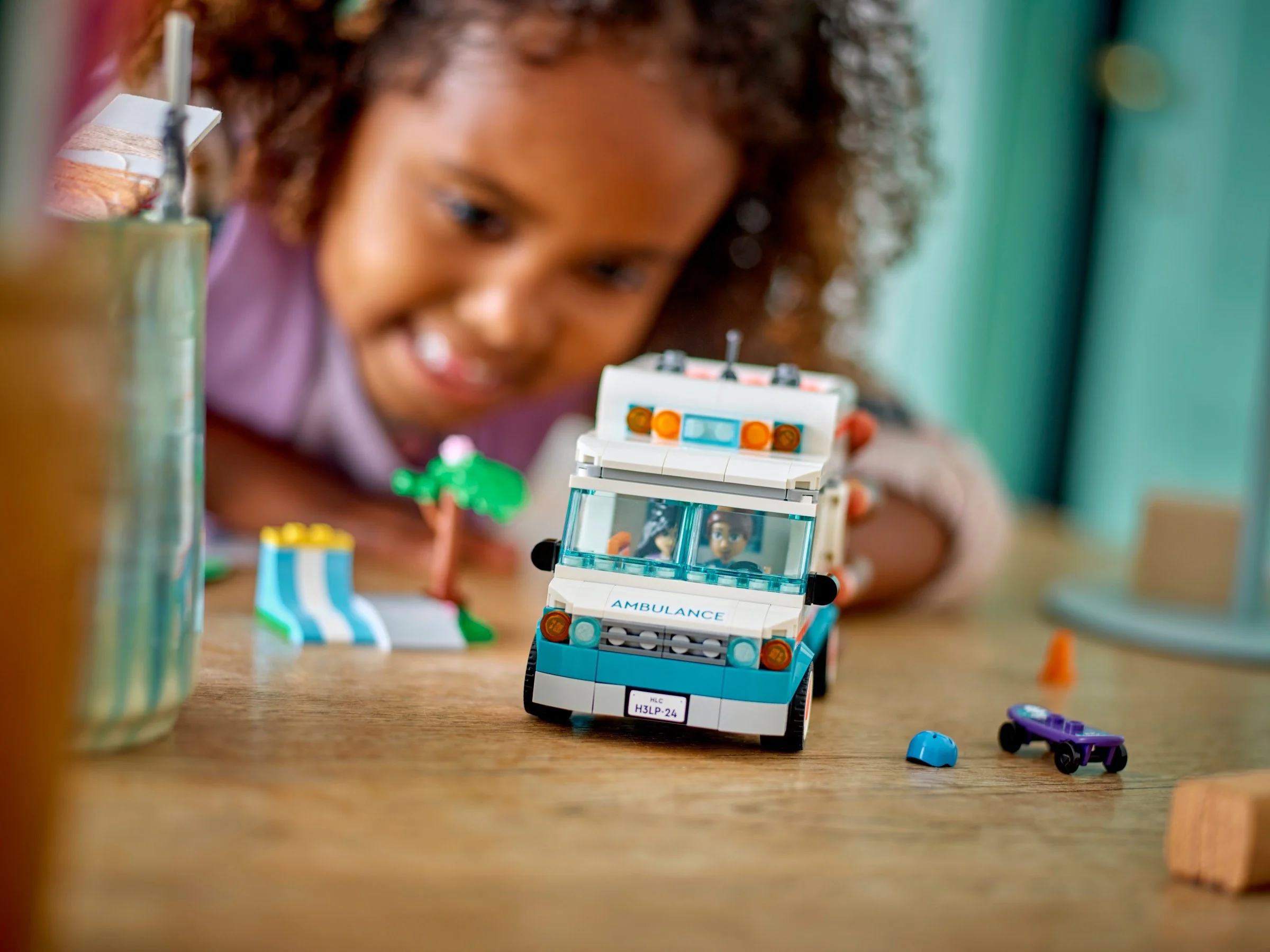 Heart Lake Hospital Ambulance 乐高 LEGO 42613 image 6