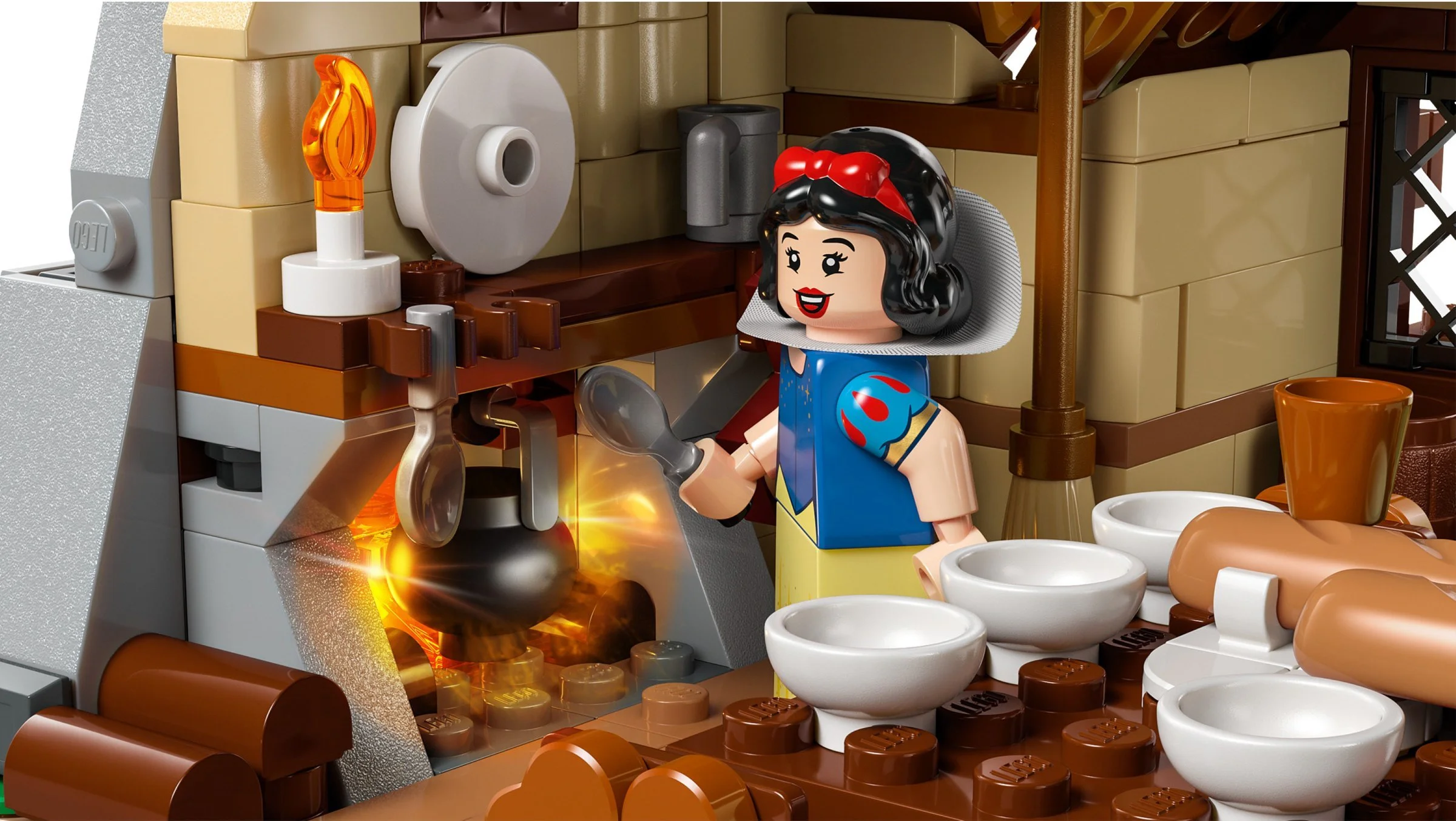 Disney: Snow White and the Seven Dwarf Forest House 乐高 LEGO 43242 image 9