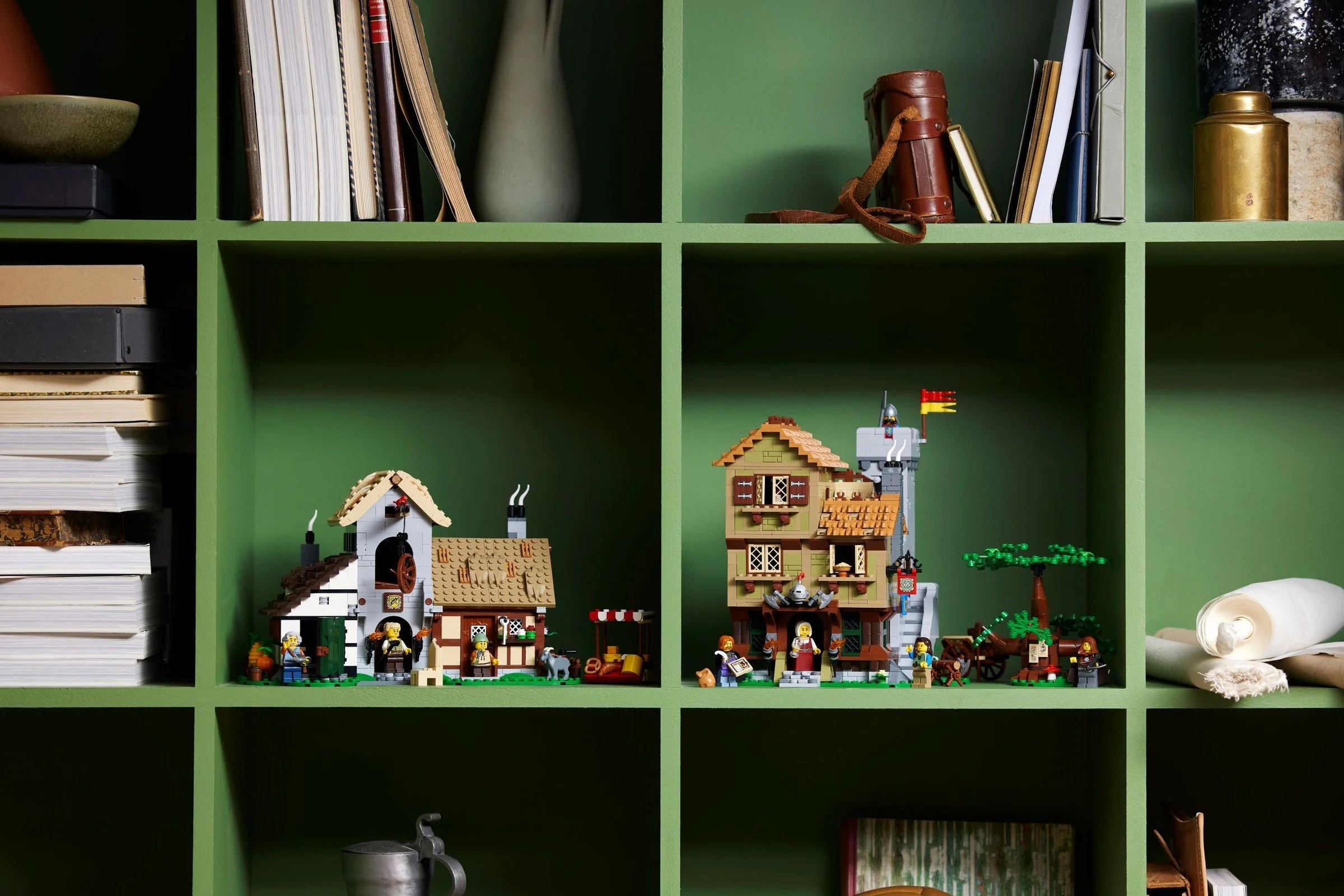 Medieval City Square 乐高 LEGO 10332 image 2