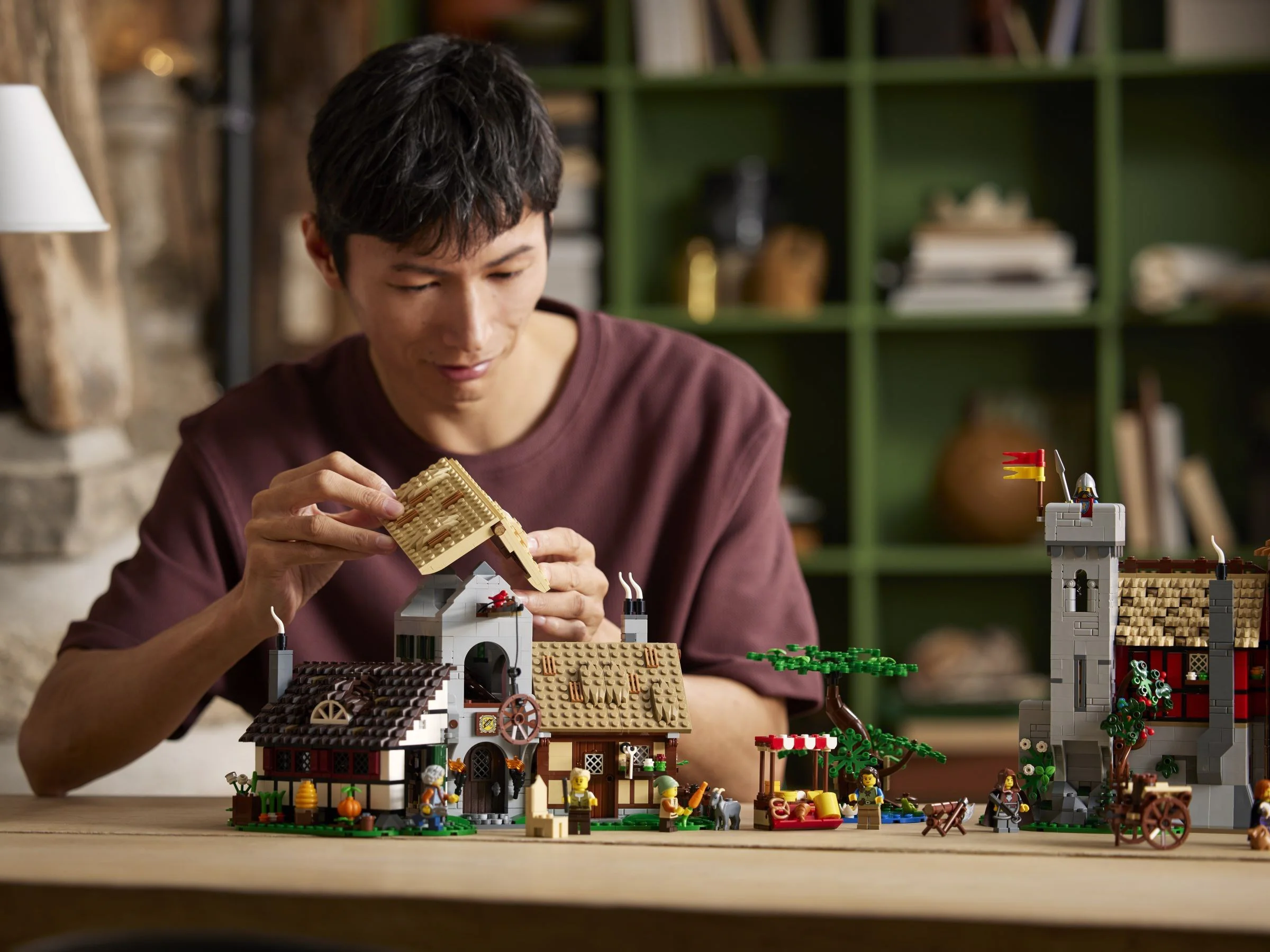 Medieval City Square 乐高 LEGO 10332 image 12