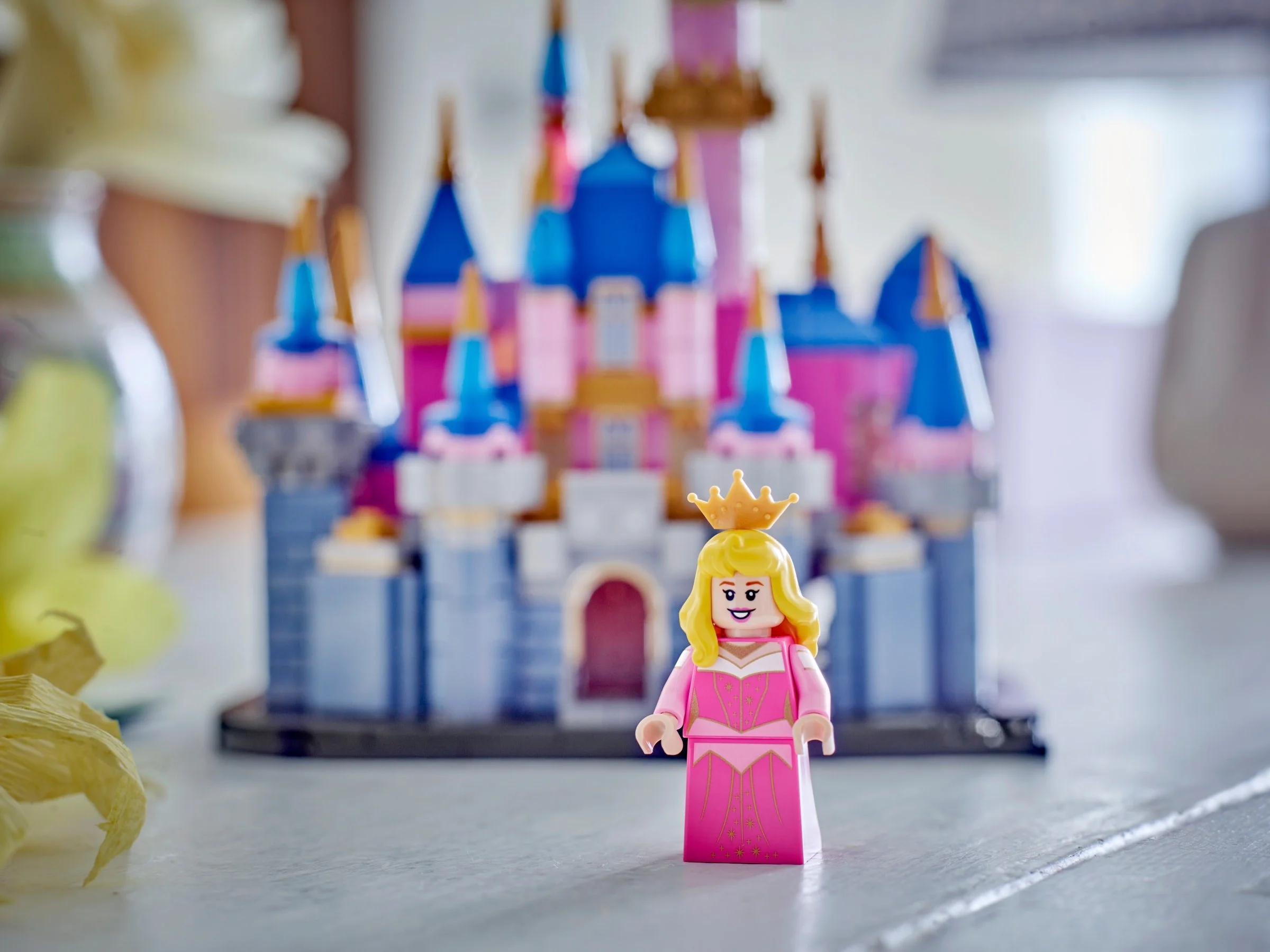 Mini Disney sleeps in the beauty castle 乐高 LEGO 40720 image 4
