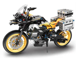 Master of Armaments: Three-carp races, motorcycles