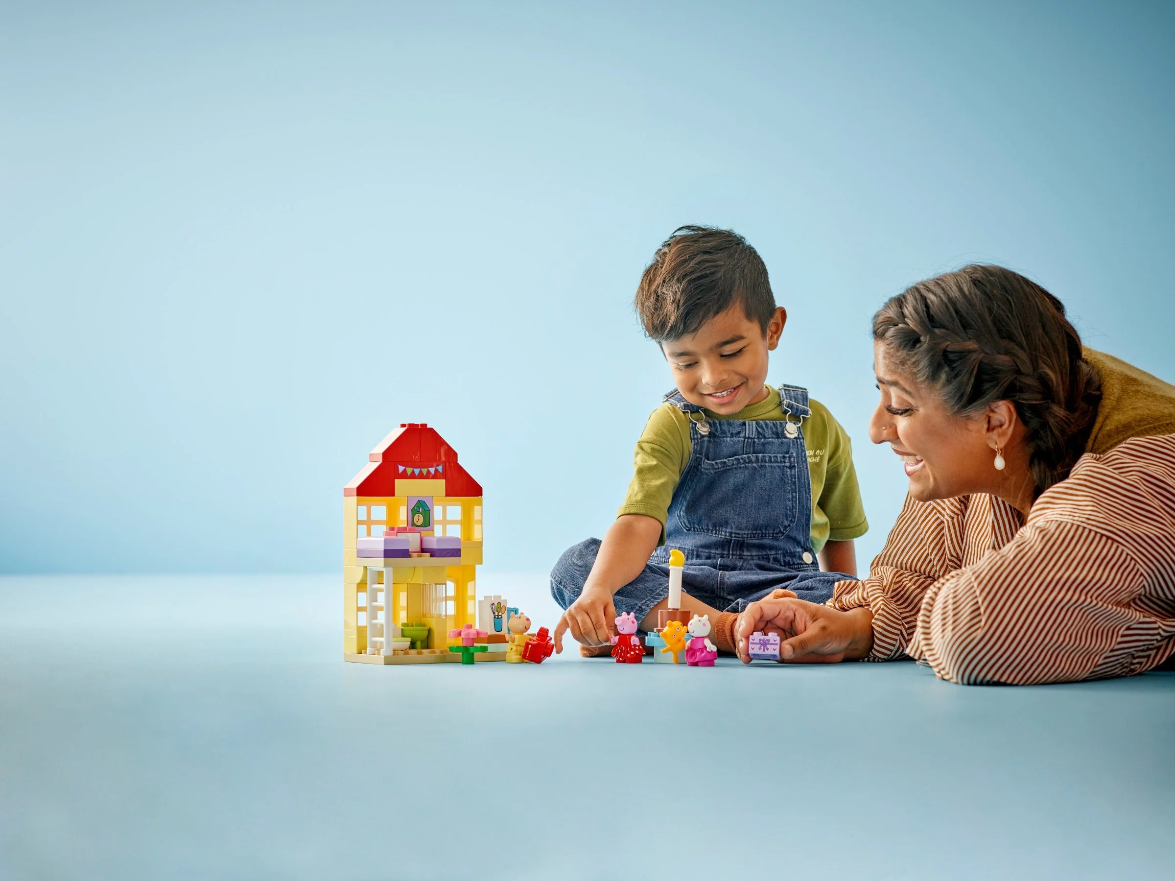 Piglet Paige's birthday house 乐高 LEGO 10433 image 3