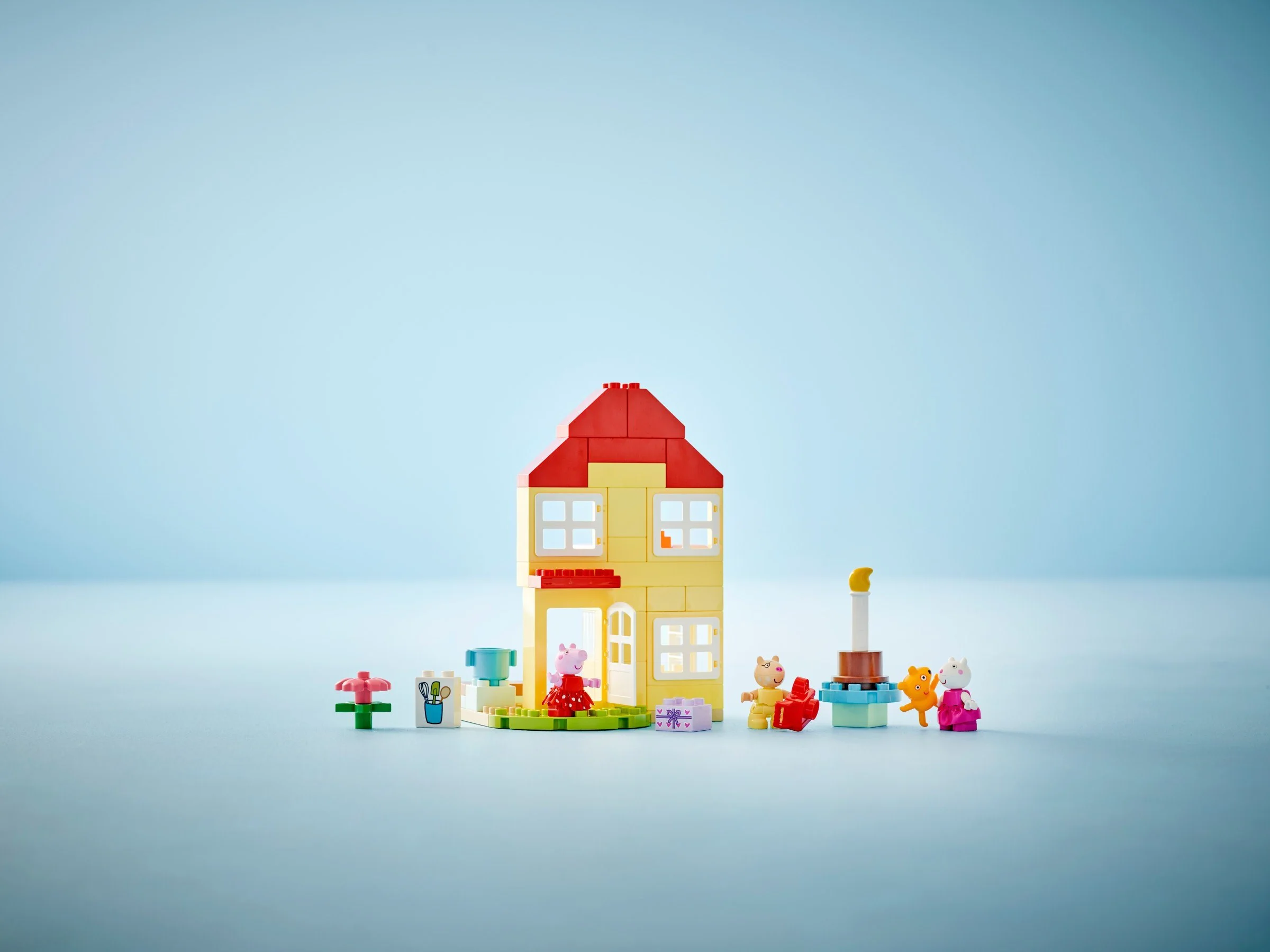 Piglet Paige's birthday house 乐高 LEGO 10433 image 5