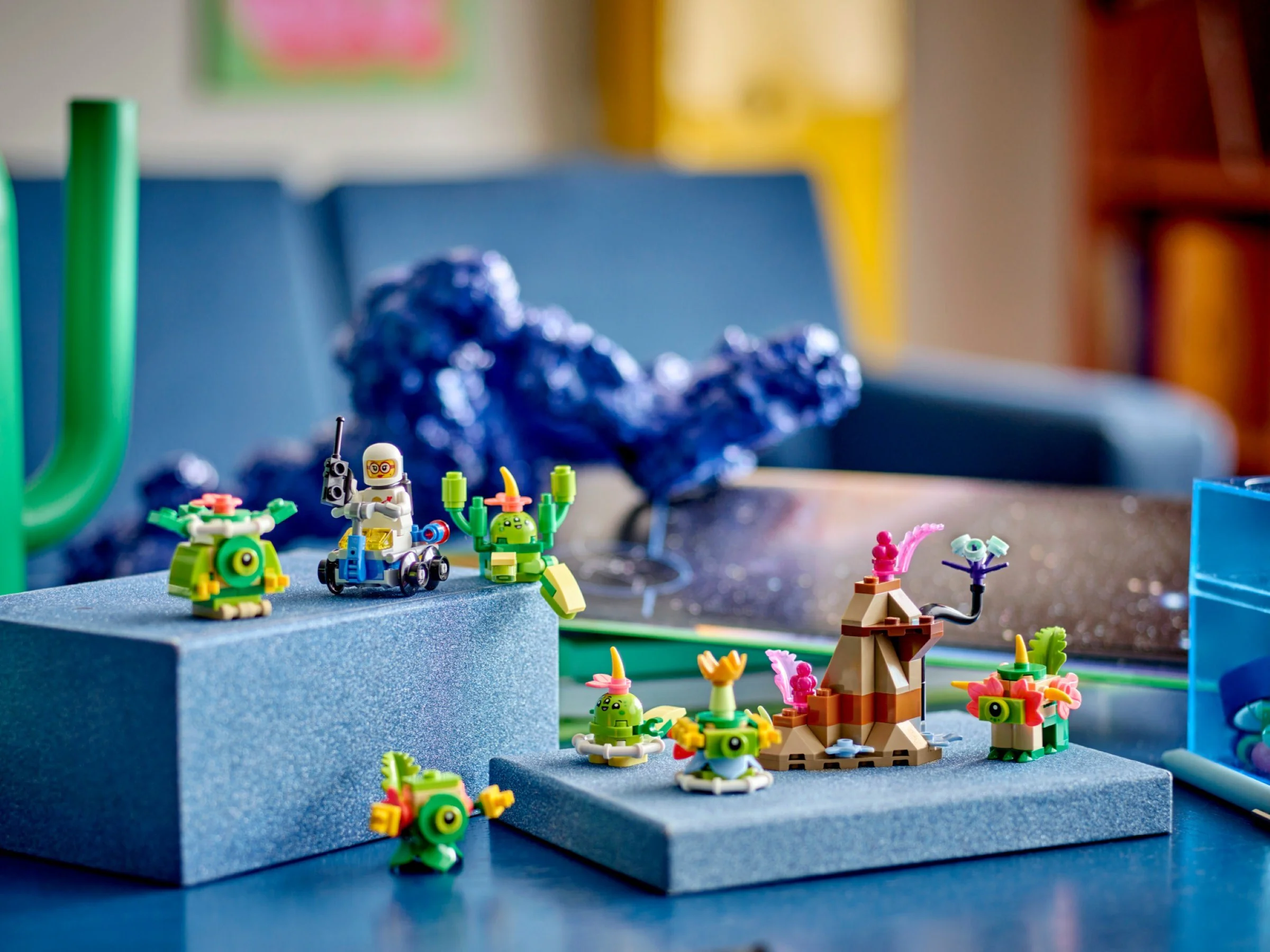 A funny alien suit 乐高 LEGO 40715 image 3