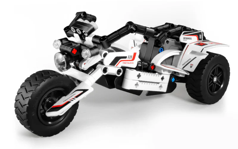 Master of Arms: White Motorcycle 万致 IM.Master 5814
