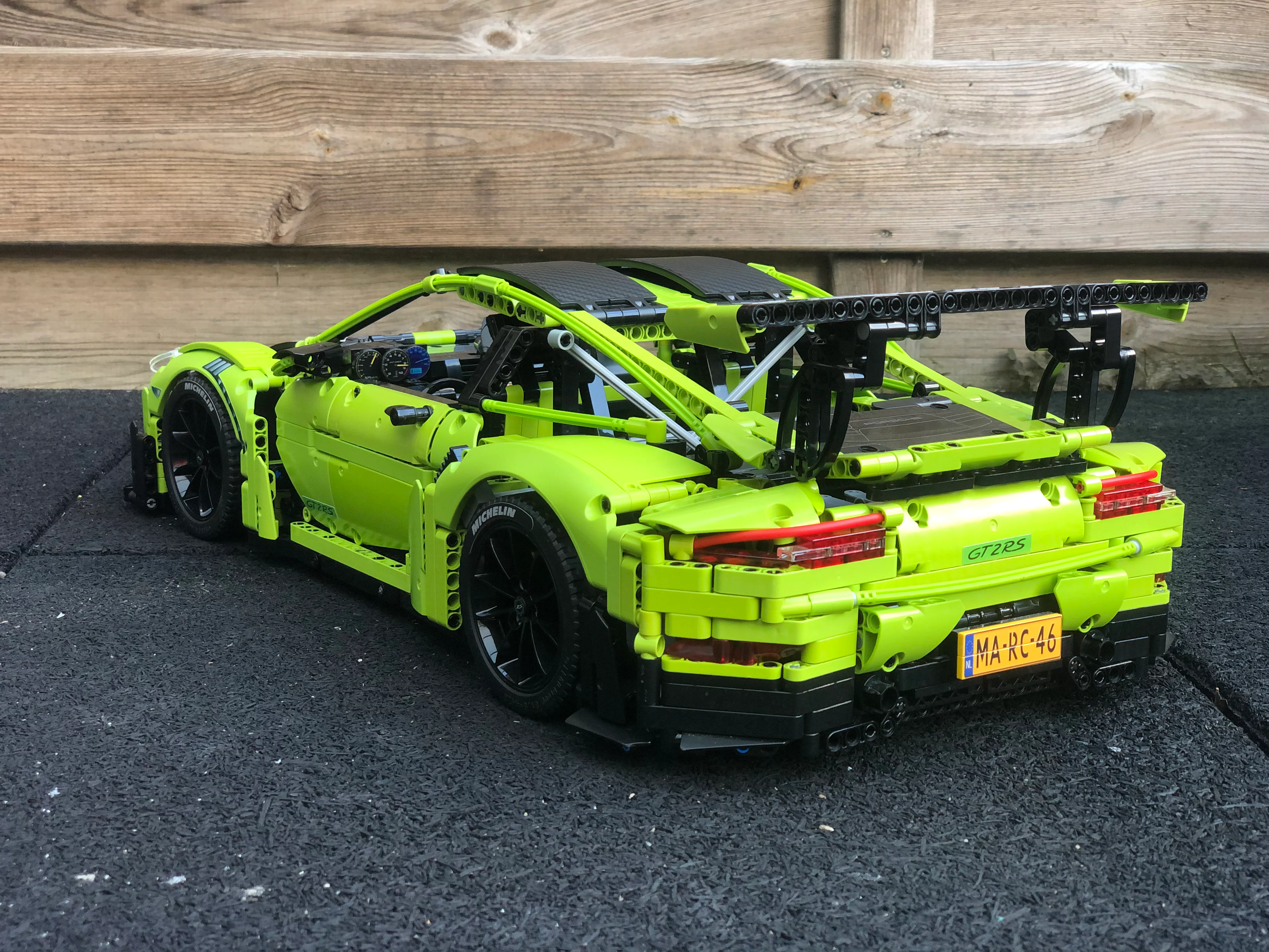 Porsche 911 GT2 RS MOC-59398 image 2