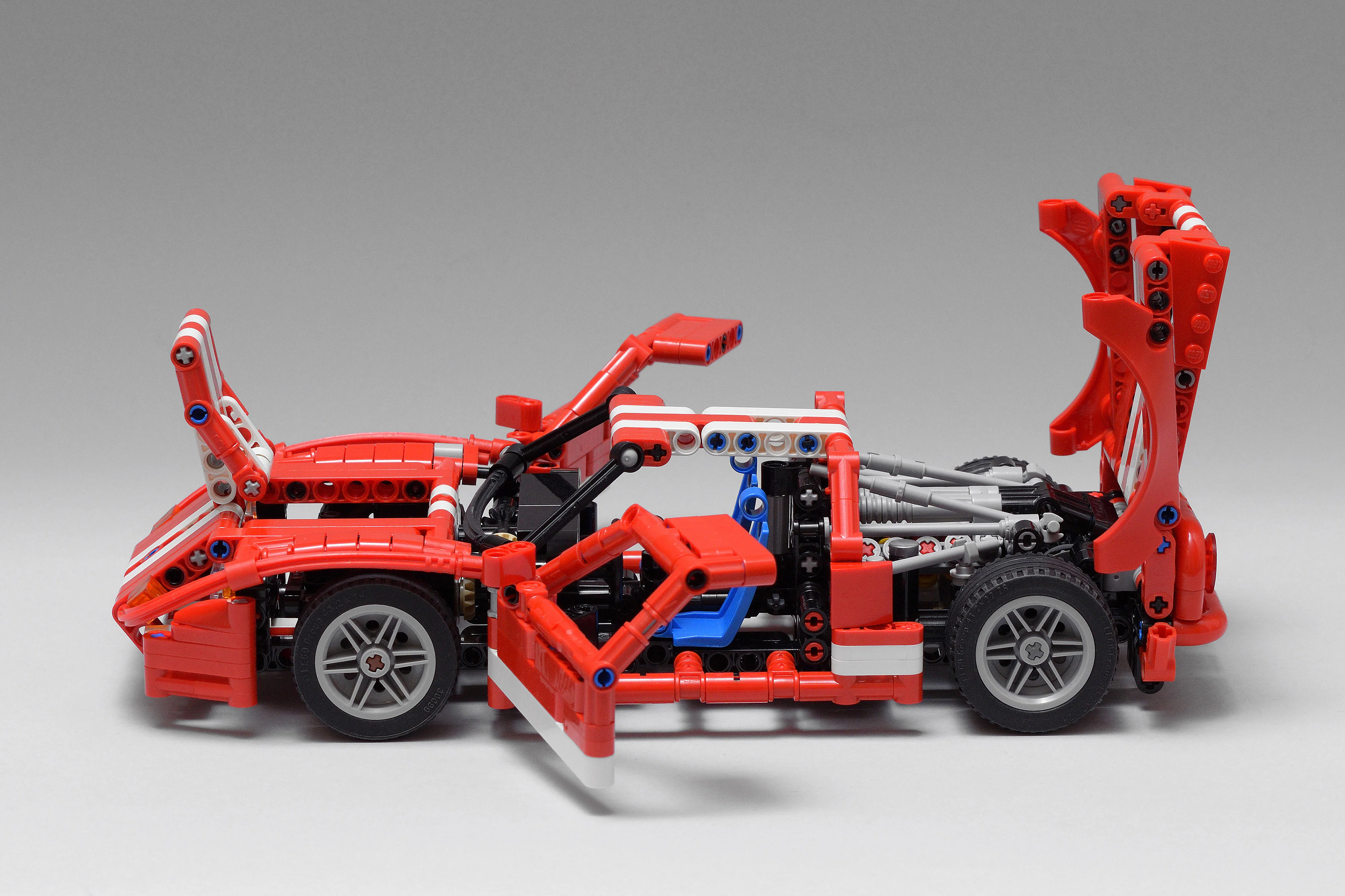 Ford GT 1/16 MOC-42772 image 4